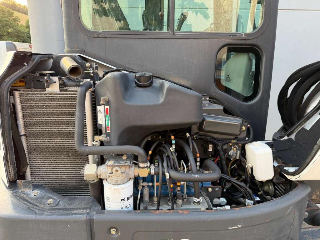 Bobcat E50 Photo 15