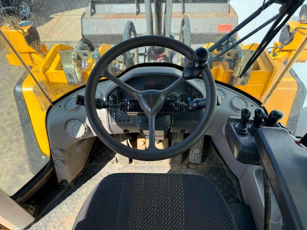 Volvo L150G - German Machine / 3rd Function Photo 9