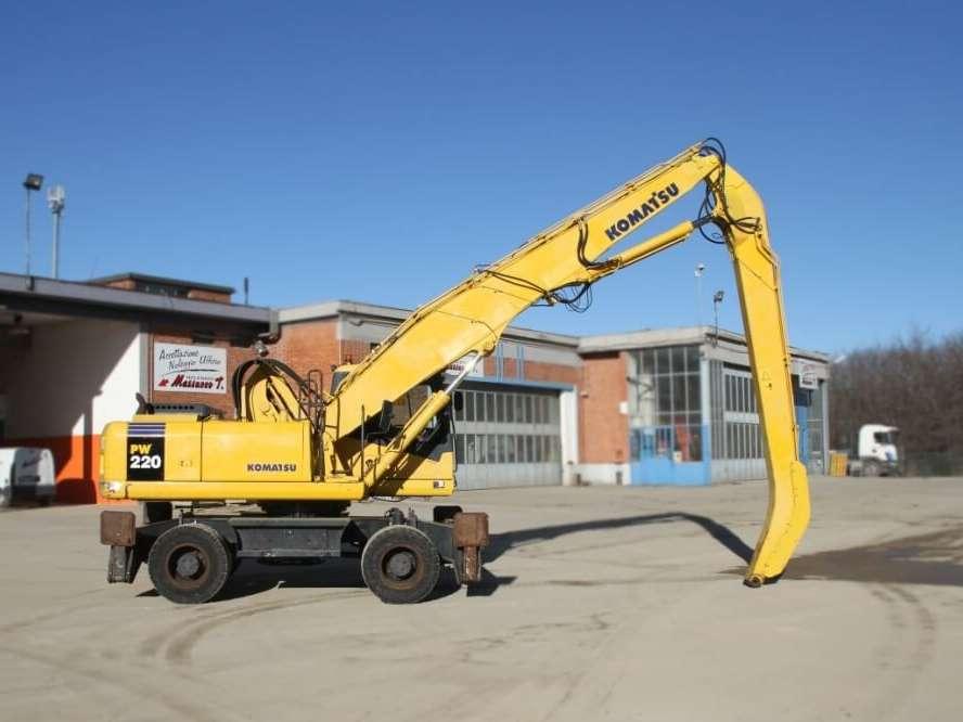 Komatsu PW220-MH Photo 12