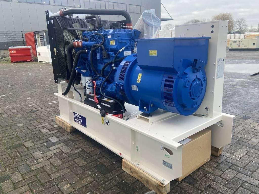 FG Wilson P250-5 - 250 kVA Open Genset - DPX-16013-O Photo 2