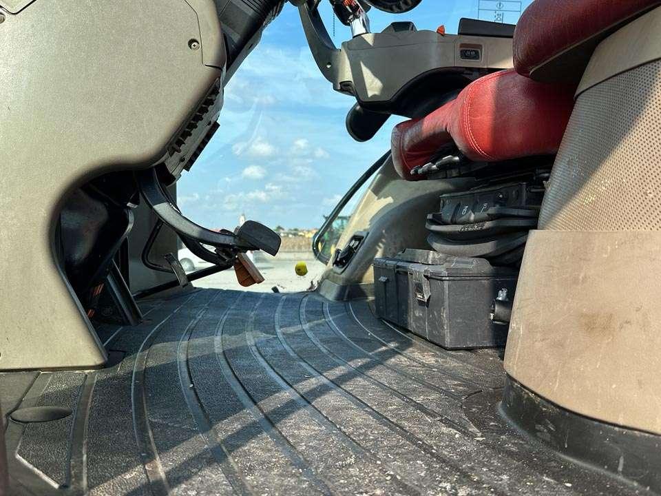 Case Magnum 380 CVX Photo 13
