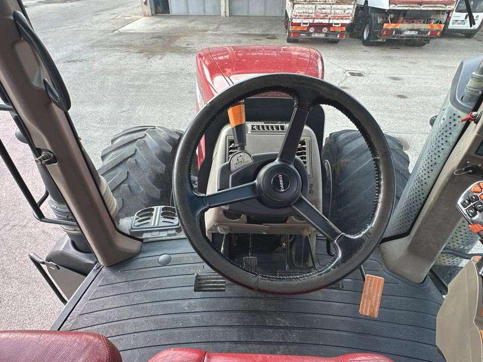 Case Magnum 380 CVX Photo 18