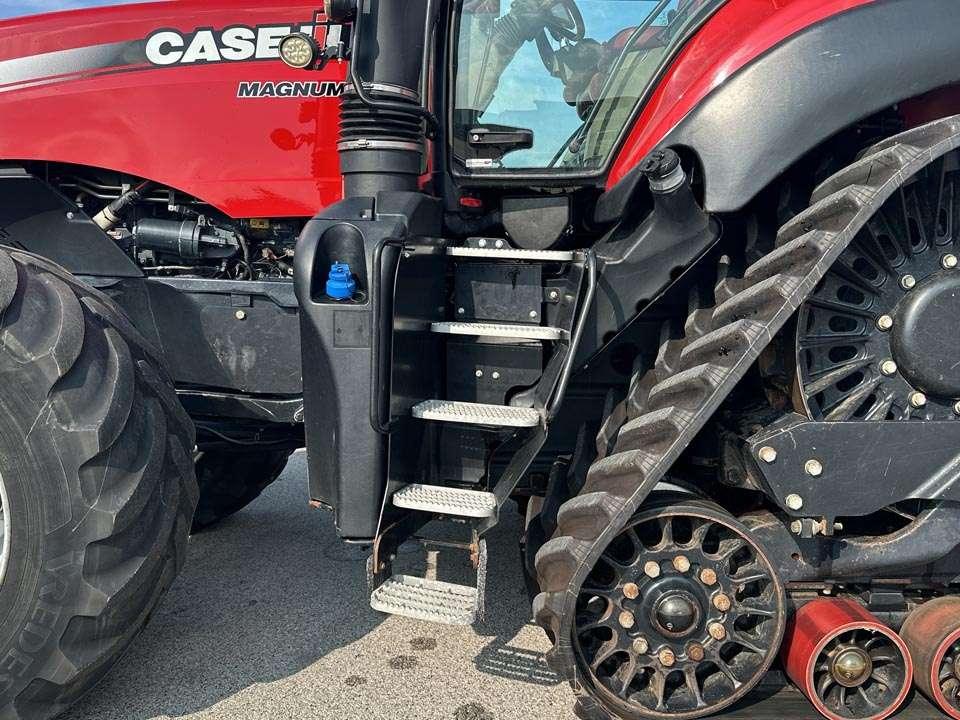 Case Magnum 380 CVX Photo 6