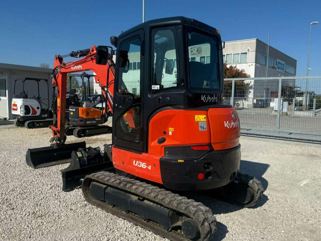 Kubota U36-4 Photo 3
