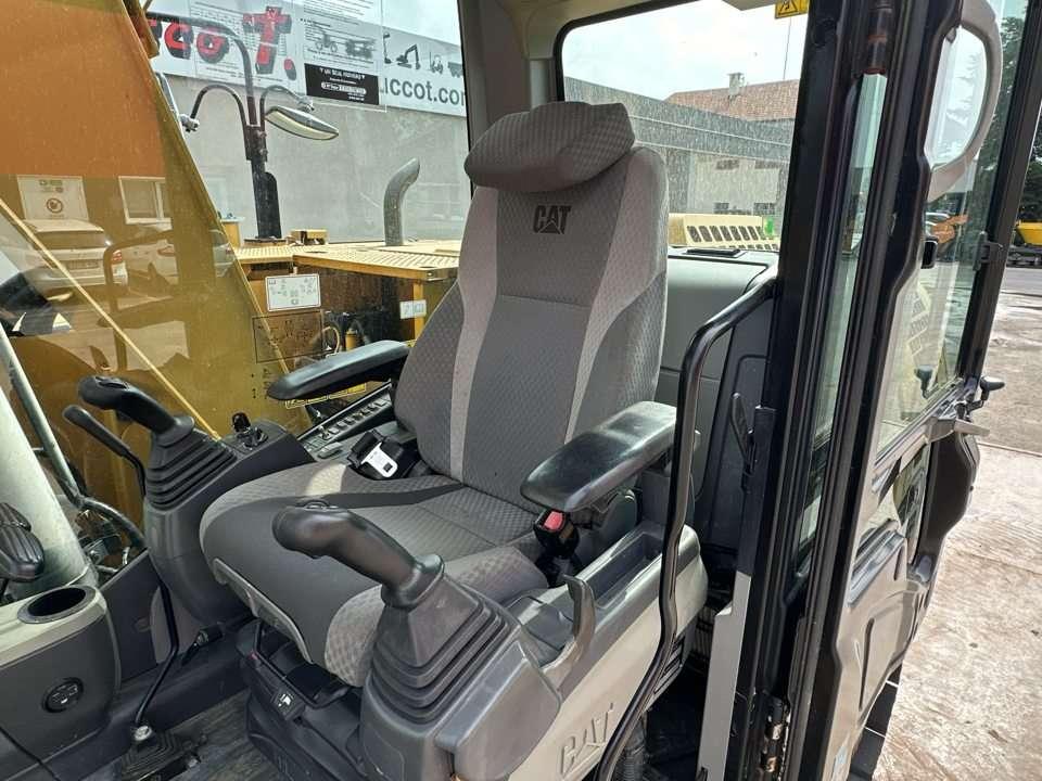 Caterpillar 311D Photo 13