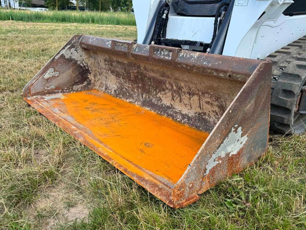 Bobcat T590 - Track Loader / Closed Cab Photo 15