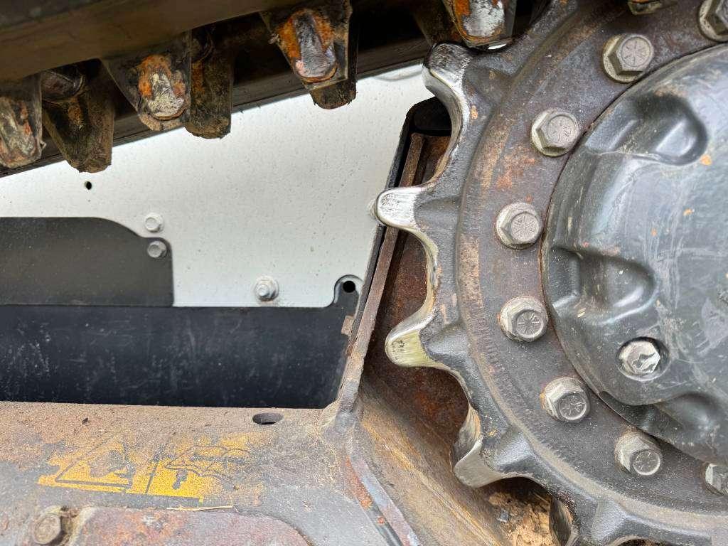 Bobcat T590 - Track Loader / Closed Cab Photo 21