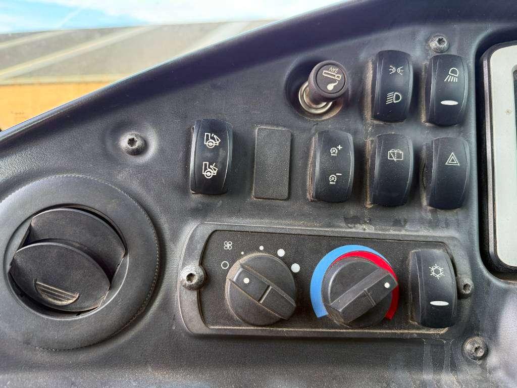 Caterpillar 745C - Dutch Machine / Auto Greasing Photo 10