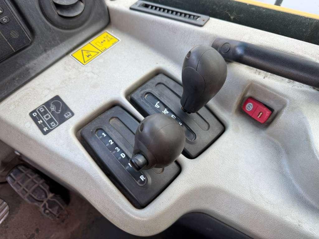 Caterpillar 745C - Dutch Machine / Auto Greasing Photo 9