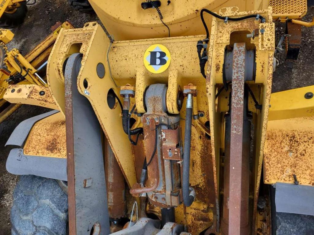 Volvo hydraulic cylinder 11107855 for Volvo L110E, L110F, L120E, L120F Photo 3