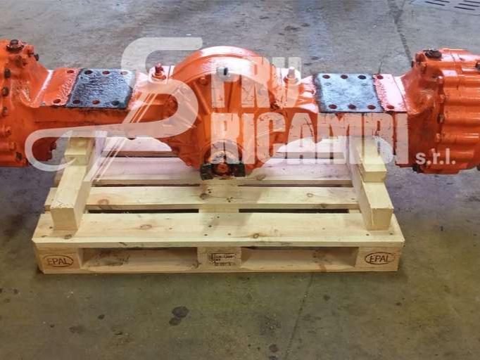Front axle for Hitachi LX 170 Photo 1