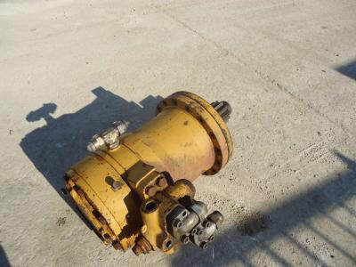 Turntable rotation motor for Fiat Allis FE28 sold by OLM 90 Srl