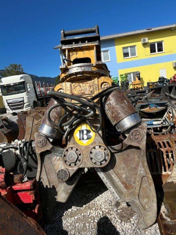 BC20D for 26-35 ton excavators Demolition crusher Photo 5