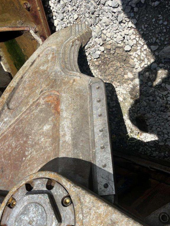 BC20D for 26-35 ton excavators Demolition crusher Photo 8