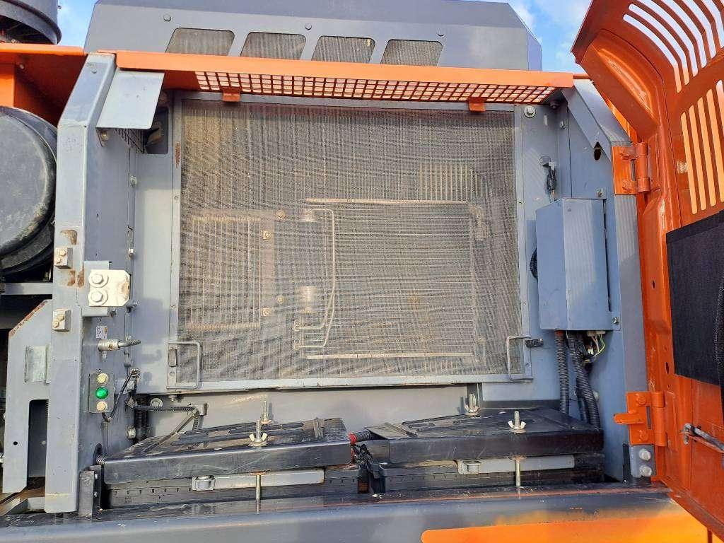 Hitachi ZX350LCN-6 Photo 12