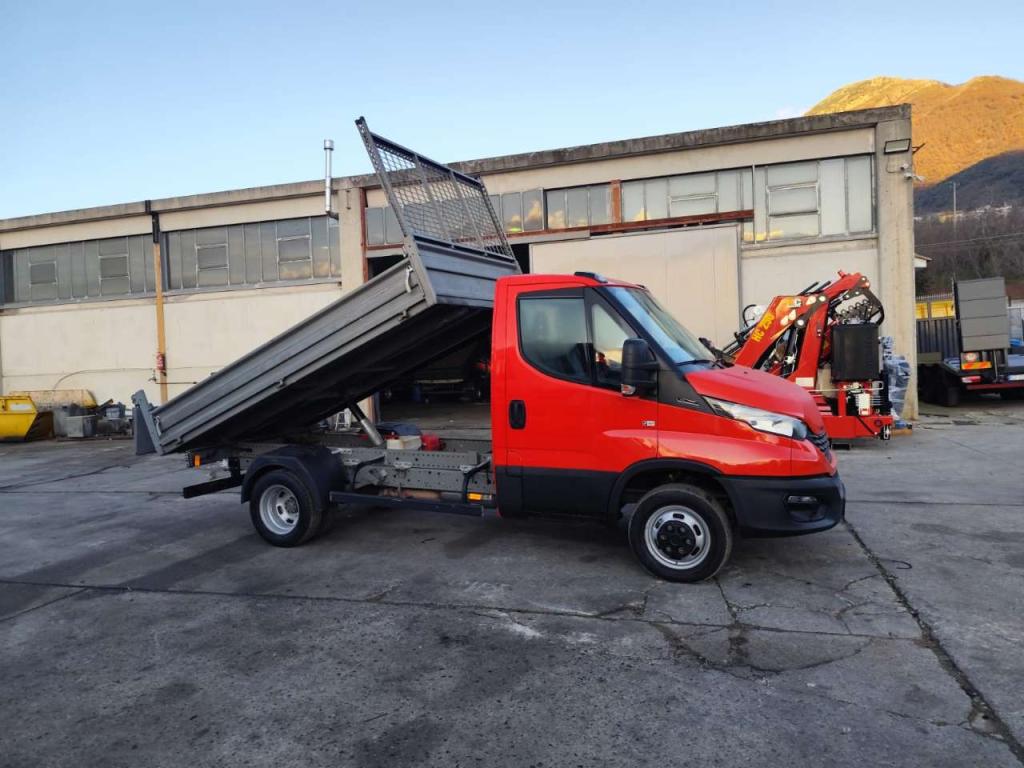Iveco DAILY 35-120 Photo 19