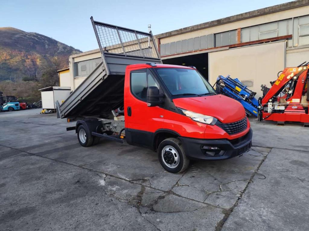 Iveco DAILY 35-120 Photo 21