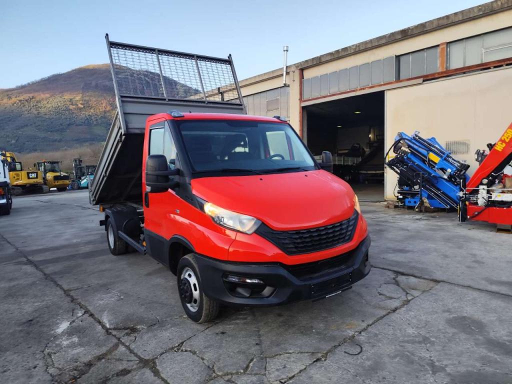 Iveco DAILY 35-120 Photo 24