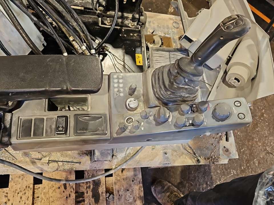 Manipulator for Hitachi ZX350 LCN 5B Photo 1