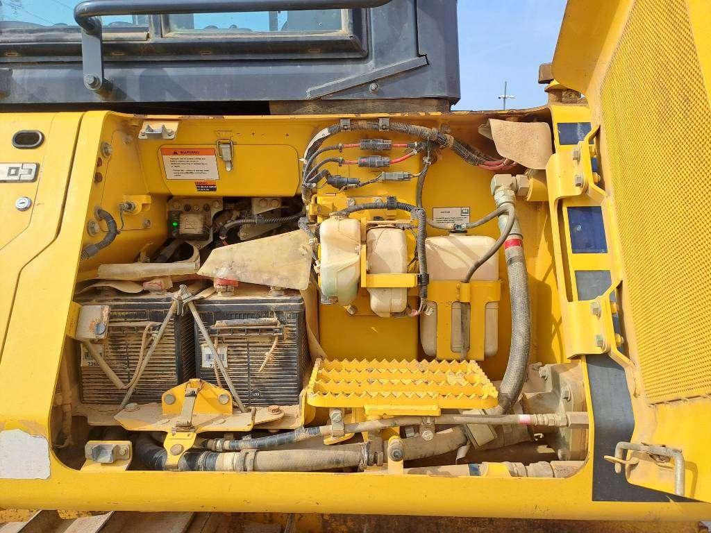Komatsu D 61 PXi-24 Photo 16