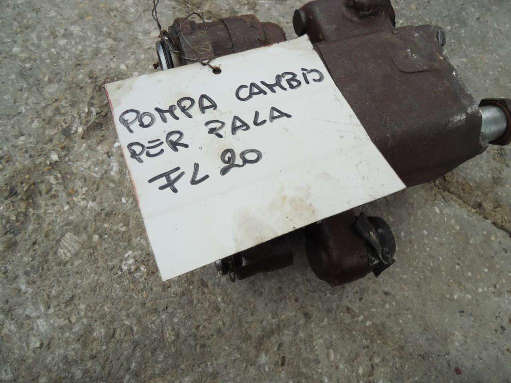Transmission hydraulic pump for Fiat Allis FL20 Photo 3