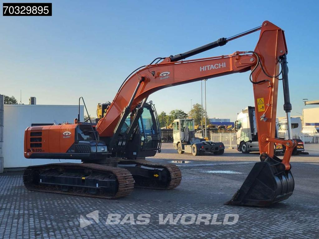 Hitachi ZX220 LC-5G Photo 8