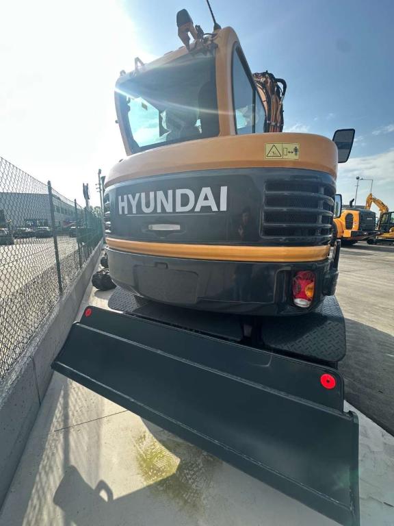 Hyundai R55W-9A Photo 3