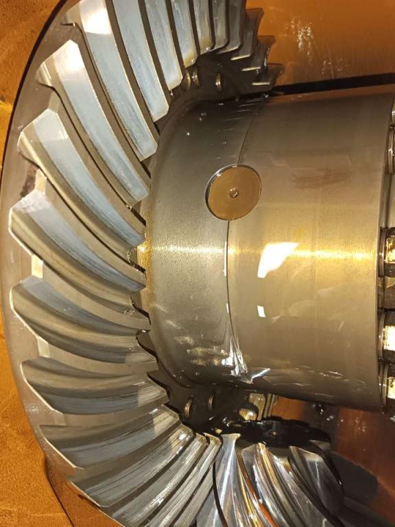 Front axle for Hitachi ZW 250 Photo 2