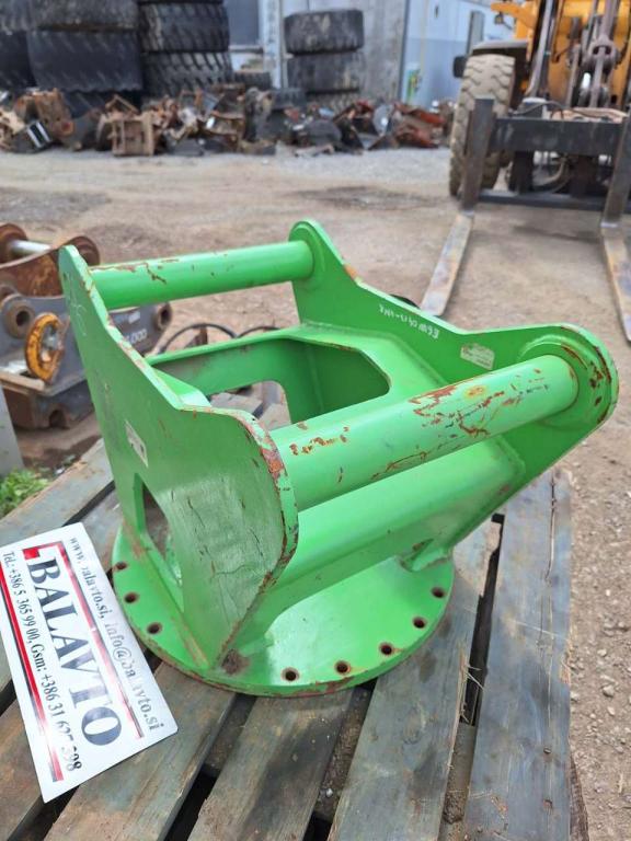 S60 for BGS04 hydraulic grab Attachment plate Photo 2