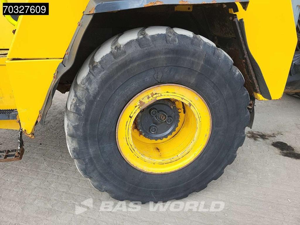 Komatsu HM300-3 Photo 17