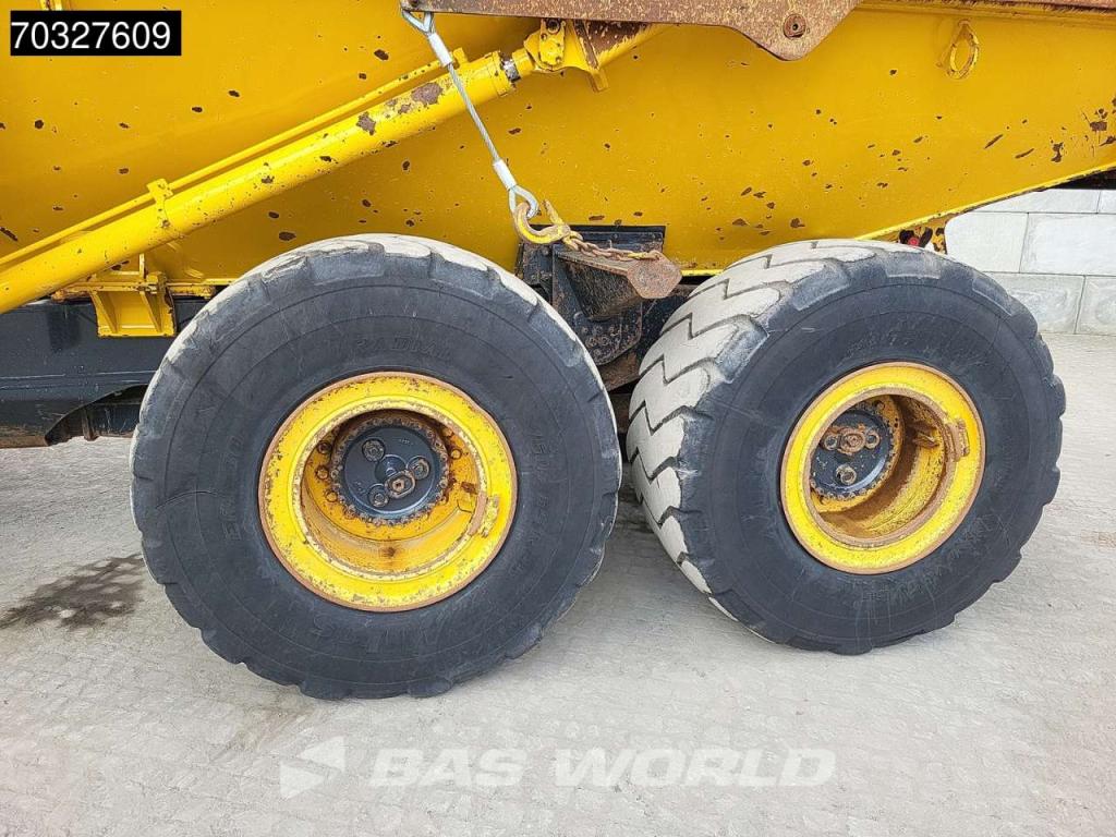 Komatsu HM300-3 Photo 19