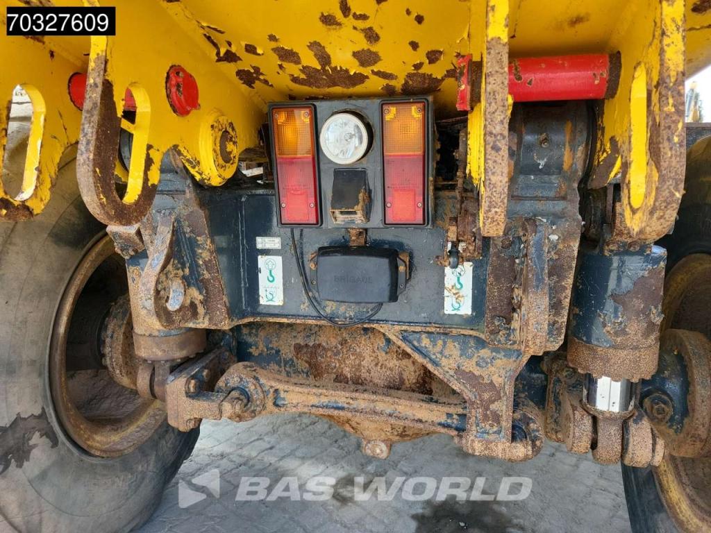 Komatsu HM300-3 Photo 22