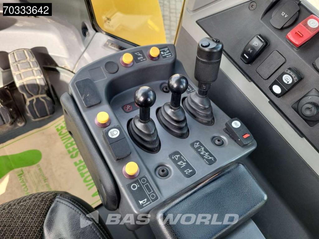 Caterpillar 950 M Quick Coupler Photo 21