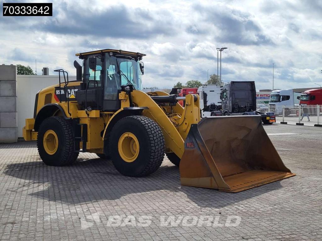 Caterpillar 950 M Quick Coupler Photo 7