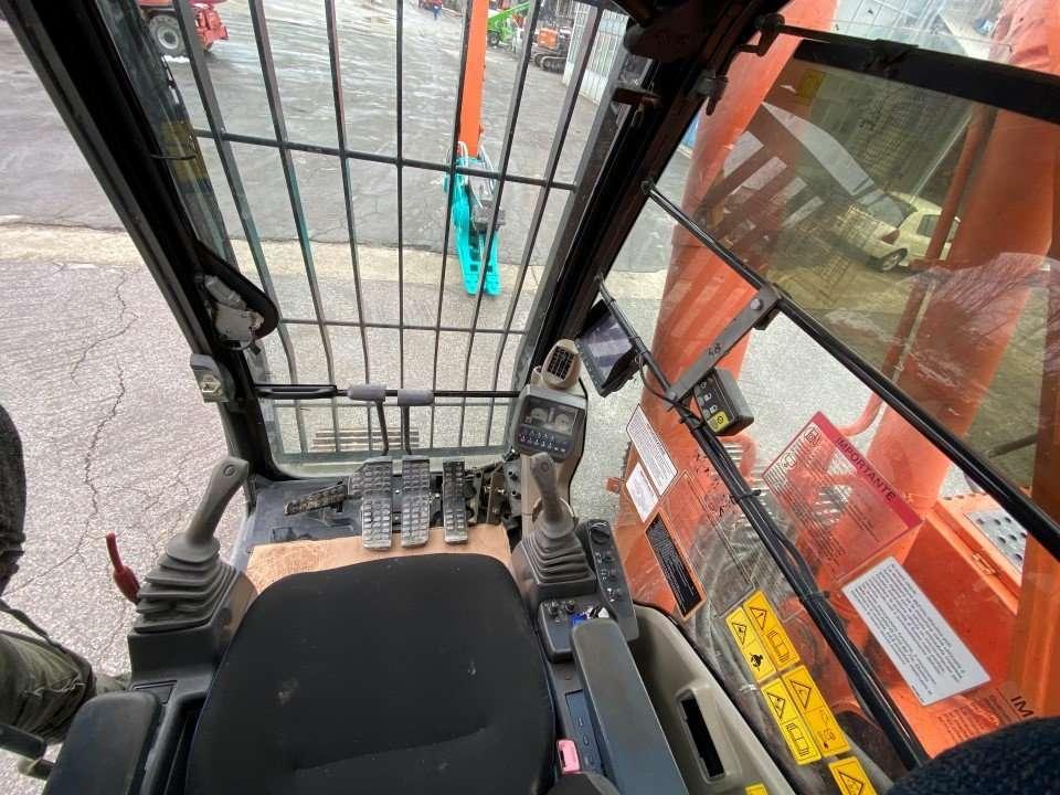 Hitachi ZX470LCH-3 Photo 9