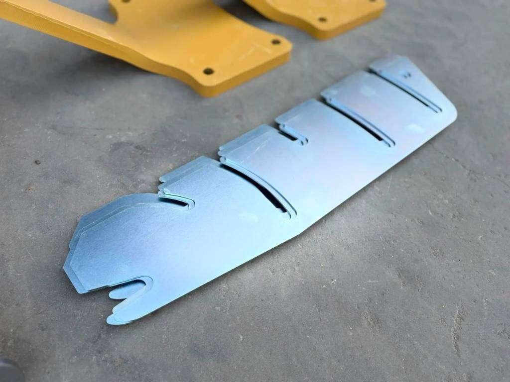 Rear hatch for Caterpillar 730 NG Photo 12