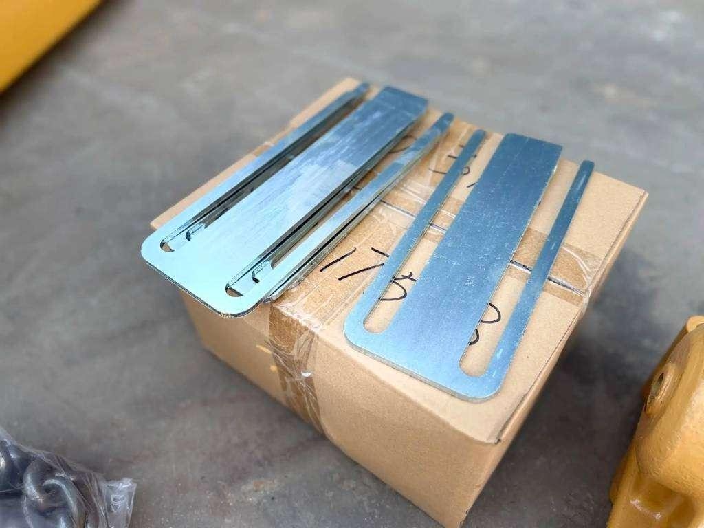 Rear hatch for Caterpillar 730 NG Photo 15