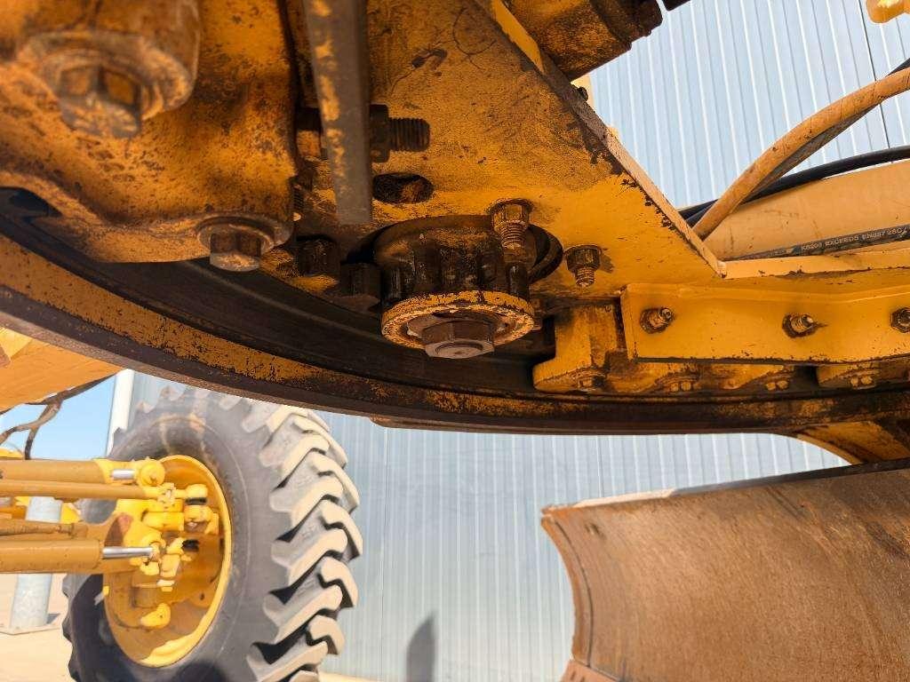 Caterpillar 140H Photo 24