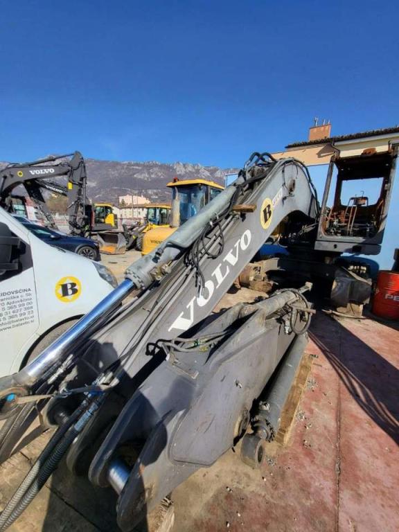 Volvo boom arm 14606854 for Volvo EC210B, EC210C Photo 3