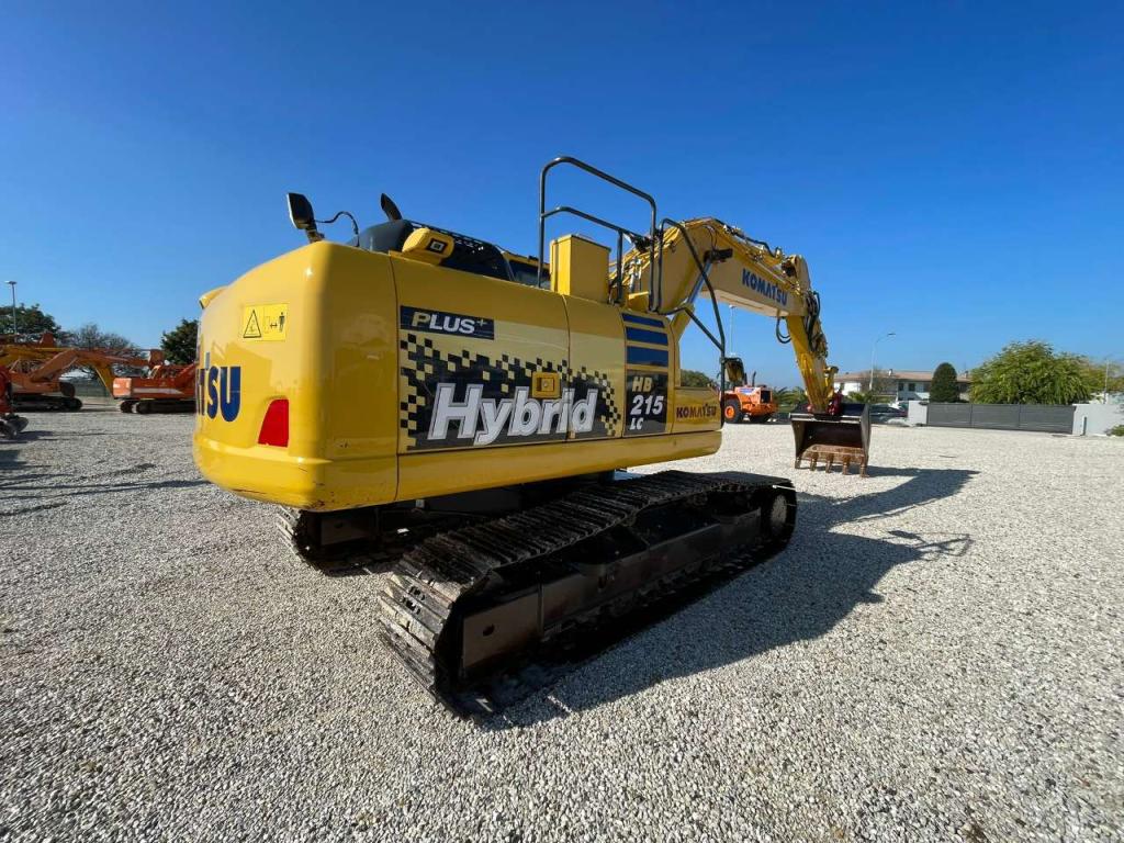 Komatsu HB215LC-2 Photo 2