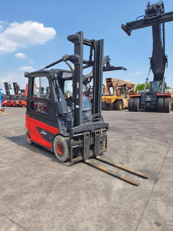 Linde E25L-01 Photo 2