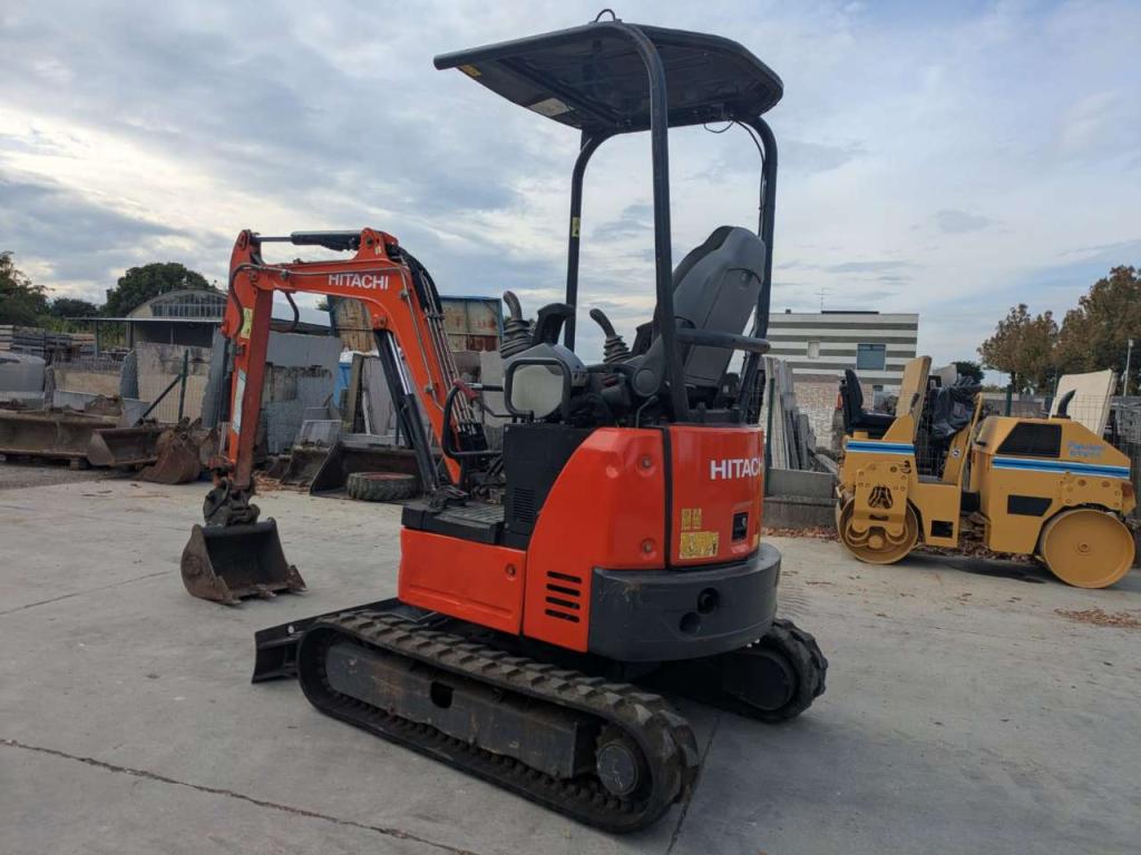 Hitachi ZX19U5 Photo 4