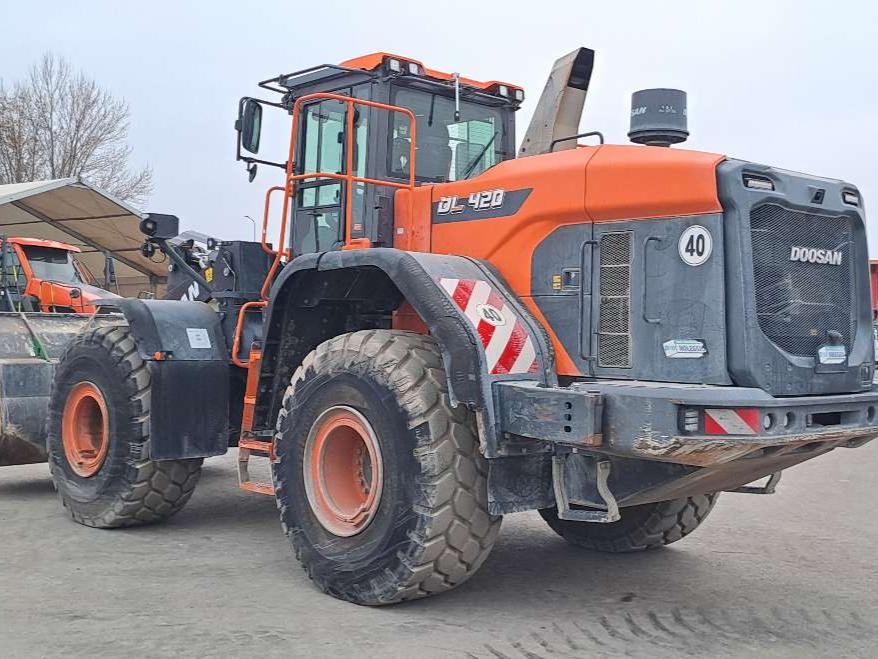 Doosan DL420-7 Photo 3