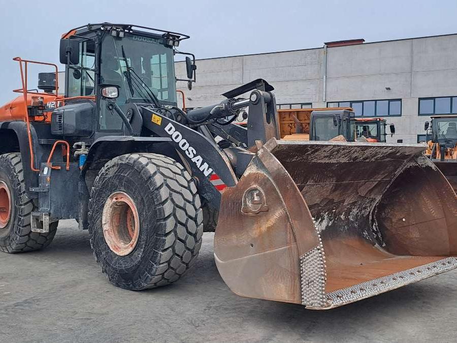 Doosan DL420-7 Photo 7