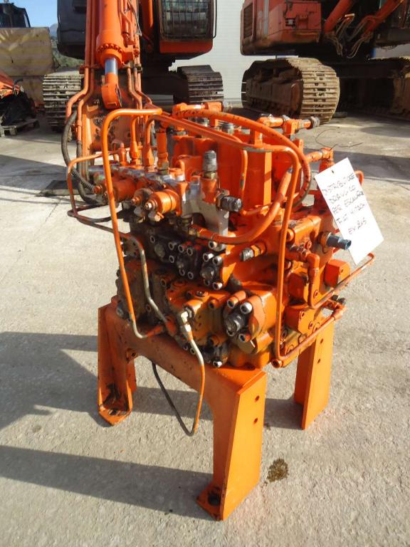 Hydraulic distributor for Fiat Hitachi EX215 Photo 1