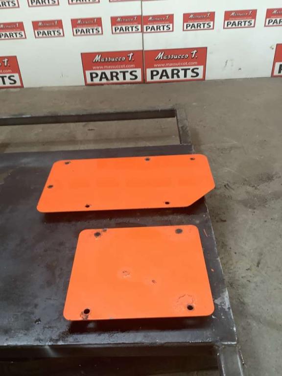 Hood and body panel for Hitachi ZW220 SERIE 5 Photo 2
