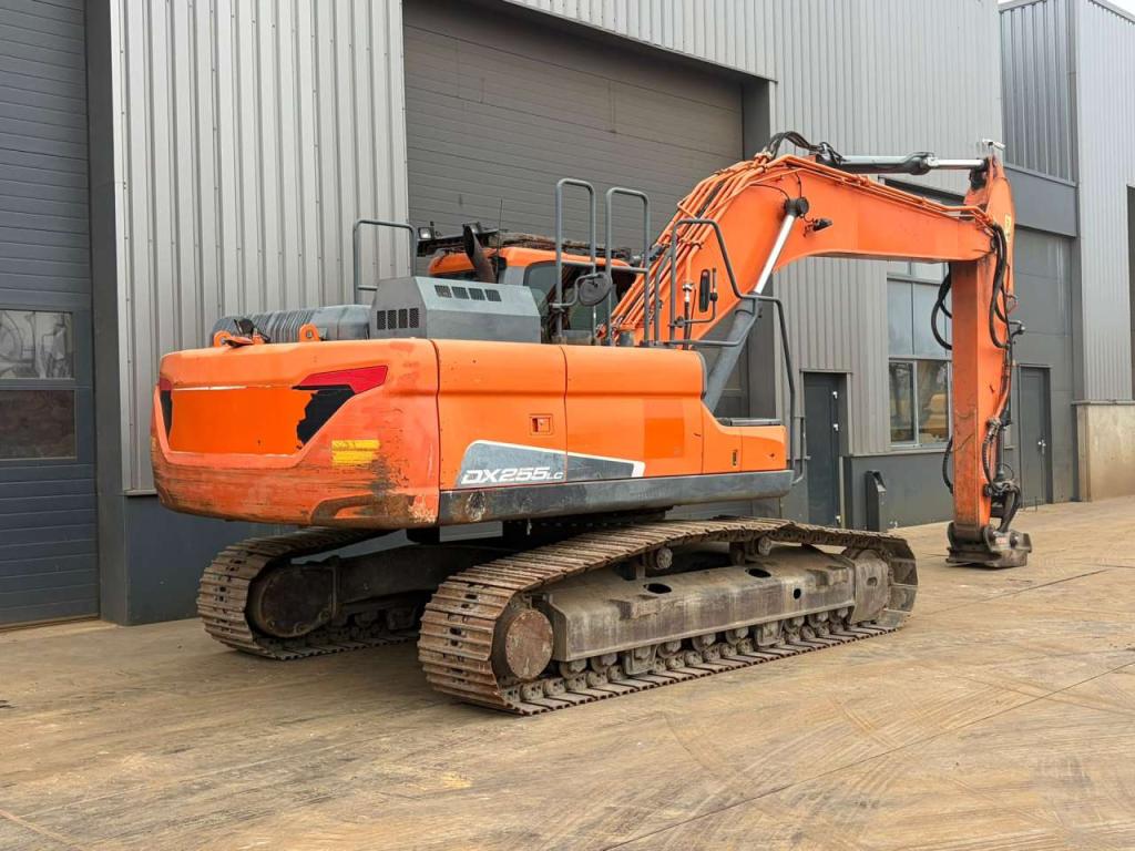 Doosan DX255LC-5 Photo 5