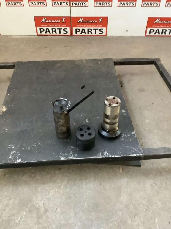 Articulated joint for Hitachi Zw250-6 Photo 1