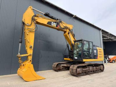 Caterpillar 323EL VA sold by Smitma B.V.