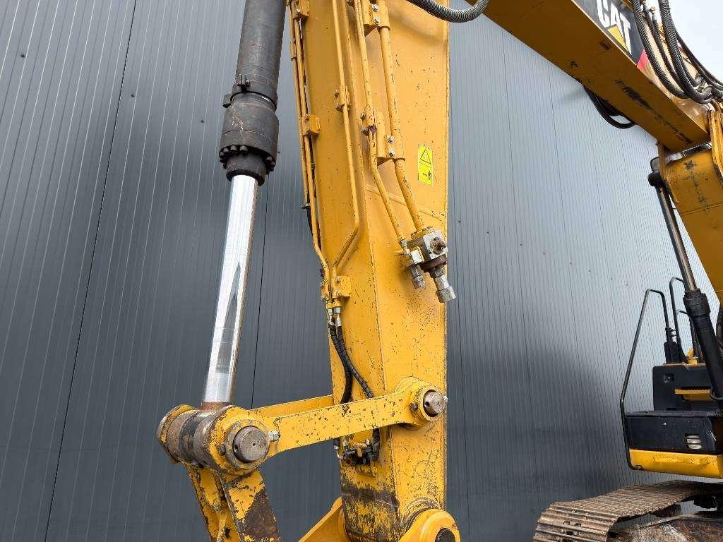 Caterpillar 323EL VA Photo 11